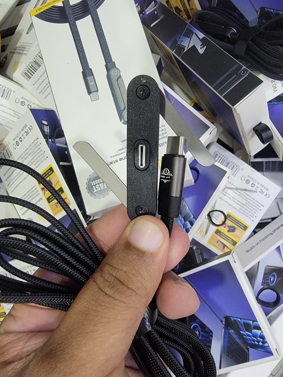 2-In-1 Data Cable With Stand